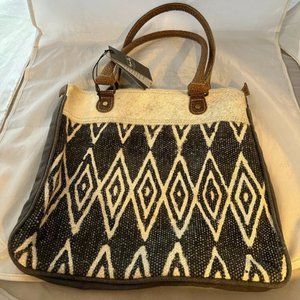 SOLD 🌺 NWT! Myra bag TRAFFIC CONE rug, canvas and leather tote bag